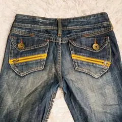 Item thumbnail for item c8c1c8dd-6ccd-4b44-b439-a2c64a852d54