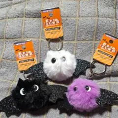ハロウィーン　モノクロバットキーホルダー