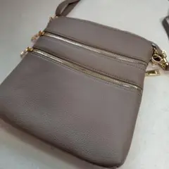美品❤ 合成皮革 ショルダーバッグ