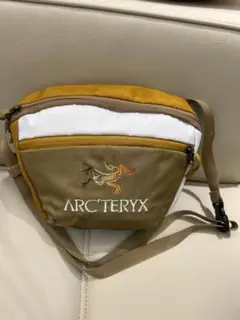 ARC'TERYX ボディバッグ・ウエストポーチ ブラウン2.5L