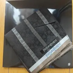 Yves Saint Laurent ストライプハンカチ