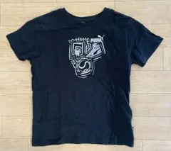 PUMA ブラック Tシャツ グラフィックプリント