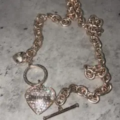 GUESS ロゴ ハート ネックレス