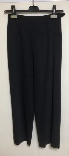 美品☆GIORGIO ARMANI☆パンツ☆サイズ38☆ブラック☆イタリア製