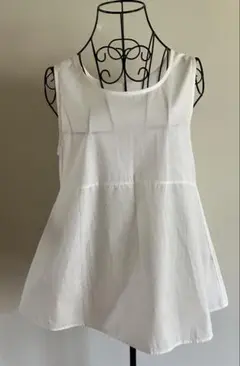 （未使用品）INSIST ノースリーブ白カットソー