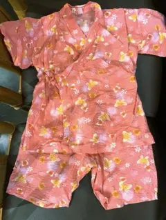 110 蝶々　お花　ピンク　黄色　オレンジ　甚平　浴衣　パンツセット