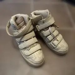 Nike ビリーアイリッシュコラボ エアフォース1 ベージュ スニーカー