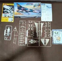 未組立　エリア88 コンボセット　特別編集DVD付　F-8E &F-14A 未組立 エリア88 コンボセット 特別編集DVD付 F-8E &F-14A