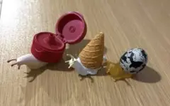 カスツムリ　ガチャガチャ　3点セット