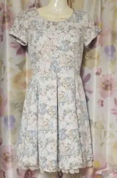 新品◆Lest Rose★花柄チュール付きひざ丈ワンピース