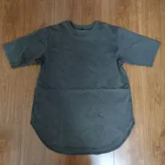 ユニクロ　スムースコットンラウンドヘムロングTシャツ　Mサイズ　グレー