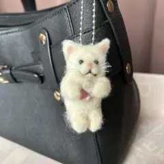 羊毛フェルト 猫チャーム