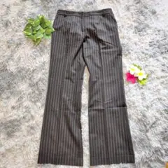 【SCAPA】ダークグレー ストライプ フレアパンツ（40）スラックス L