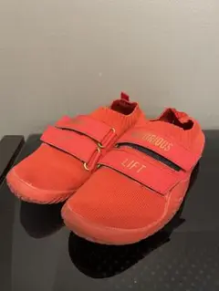 ノートリアスリフト シューズ