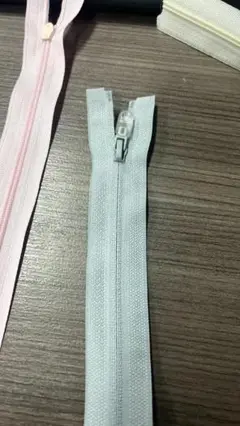 グレー プラスチックファスナー 約20cm