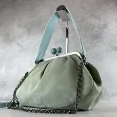 マックスマ−ラPasticcino ネイビー キルティング バッグ Pasticcino Bag: Iconic Clutch Bags | Weekend Max Mara