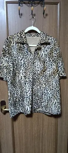 ロカビリーな豹柄シャツ　２枚