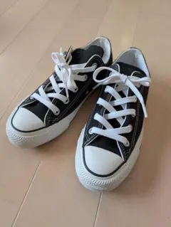 H082618 コンバース　黒スニーカー