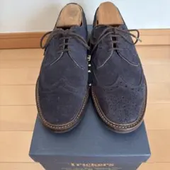 Tricker's リチャード ネイビー スエード ウィングチップ