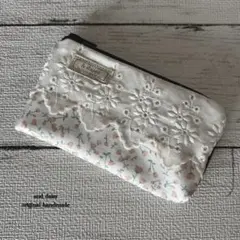 ハンドメイド**ピンク花柄とナチュラルレースのL字お薬ポーチ**&daisy