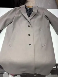 ベージュ シングルブレスト チェスターコート