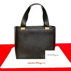 極 美品 サルバトーレフェラガモ ロゴ 金具 レザー ミニ トートバッグ 黒