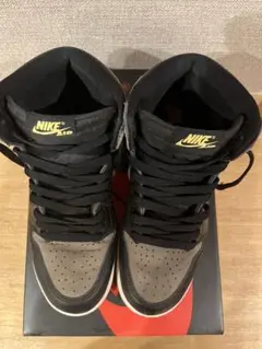 AIR JORDAN 1