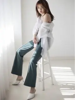 GRL フロントタックフレアパンツ k8360t グリーン