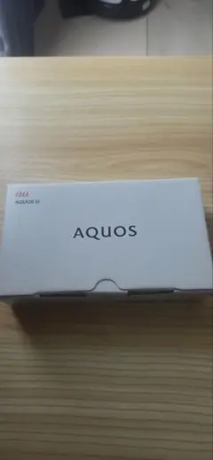 新品未使用 AQUOS U SHV37 16 GB au