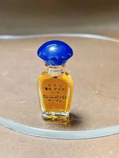 GUERLAIN ゲラン NAHEMA ナエマ 初期ボトル 15ml 未開封品 GUERLAIN ゲラン NAHEMA ナエマ 初期ボトル 15ml 未開封品 香水