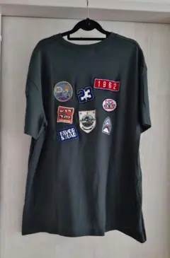 パッチ付きTシャツ AND SO
