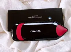 CHANEL ノベルティリップ型ポーチ