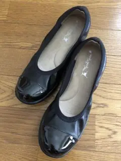 美品　ラックラック　空飛ぶパンプス　黒　24.5cm
