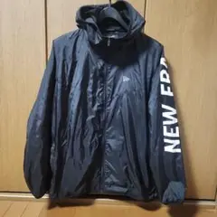 NEWERA ブラック ナイロンジャケット フード付き