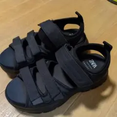 ZARA 面ファスナーストラッププラットフォームサンダル
