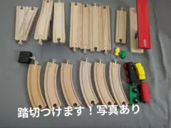 ミッキィ社　木製レール汽車セット　スタンダード9602不足あり　踏み切りサービス