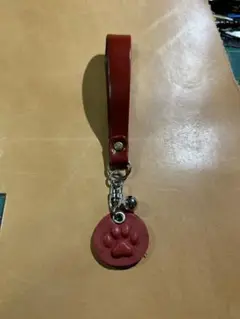★牛革肉球キーホルダー持ち手付き★鈴