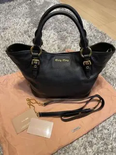 miumiu ハンドバッグ