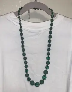 グリーンカラーロングネックレス