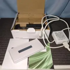 AQUOSケータイ3 806SH ホワイト 箱 本体 充電スタンド