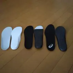 アシックス インソール　サイズ別3セット (ホワイト ブラック)