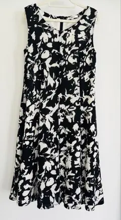 Liberal 花柄ノースリーブワンピース 美品