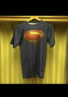 Under Armour スーパーマン Tシャツ M