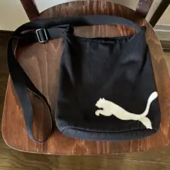PUMA ブラック サコッシュ