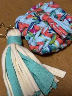 ハンドメイド　ズパゲッティ　ミニミニバッグ型キーホルダー