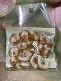 《新品・未開封》とんぼ玉薔薇模様セット ベージュ