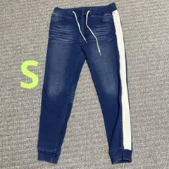 Item thumbnail for item 2b810856-b54e-46b4-88f0-0fb97f5a3664