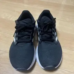 adidas ランニングシューズ 黒/白