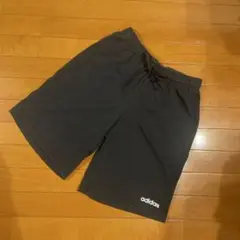 アディダス　ハーフパンツ・ショートパンツ　ブラック