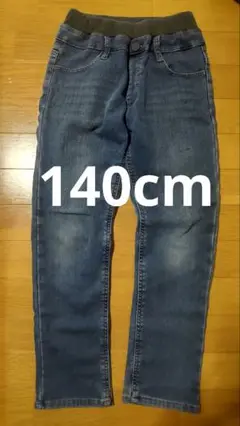 Item thumbnail for item 31e282fd-882d-40b3-85cd-7af2ba3570e6